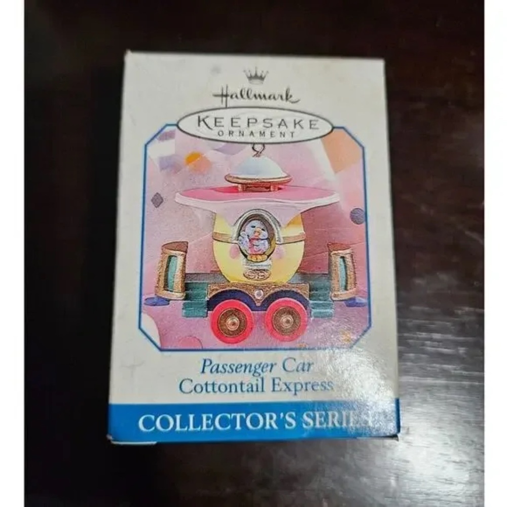 Cottontail Express Passenger Car Hallmark Keepsake Ornament Dated 1998 NIB